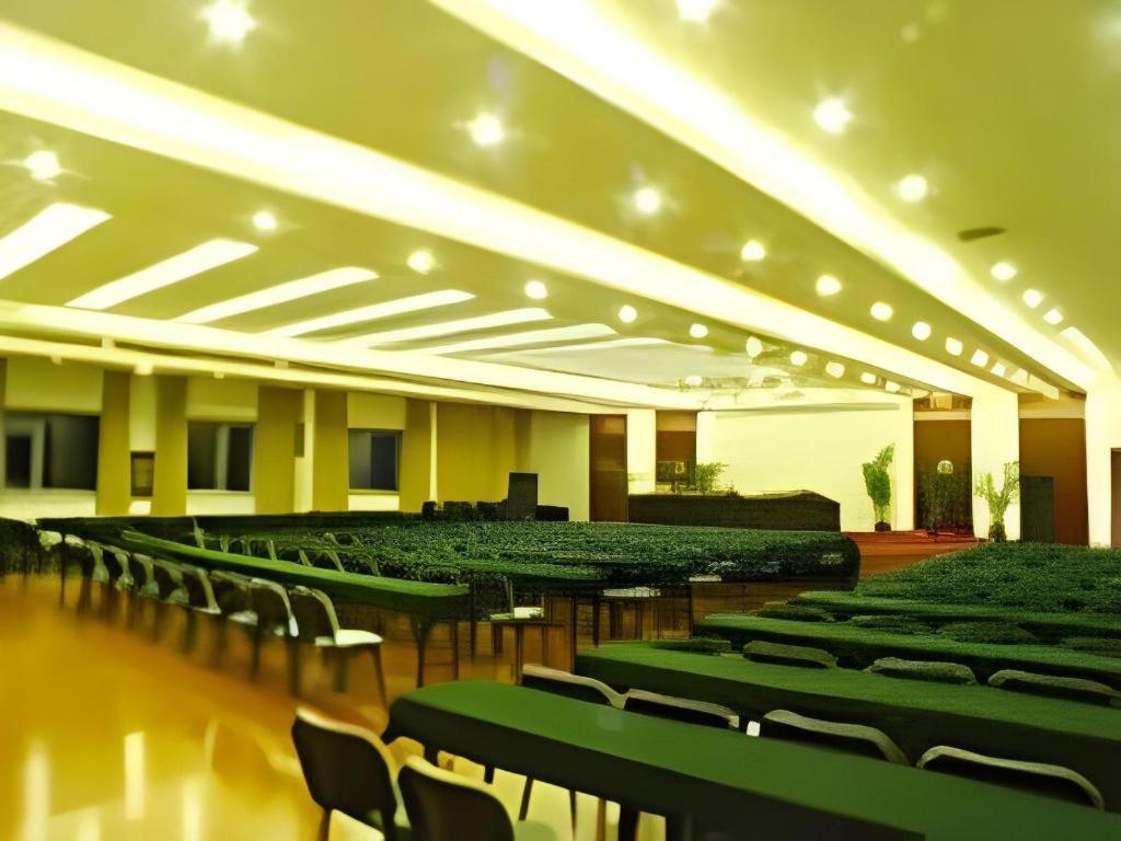 New Friendship Hotel Лоян Экстерьер фото