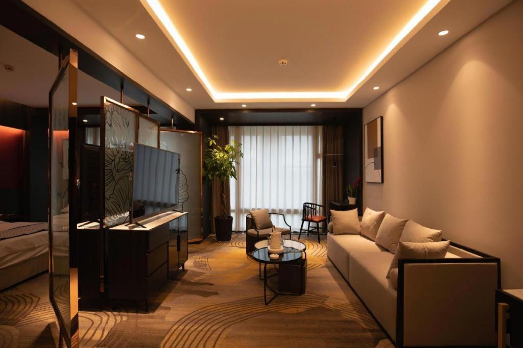 New Friendship Hotel Лоян Экстерьер фото